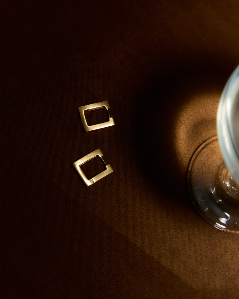 Golden hoop / SQUARED