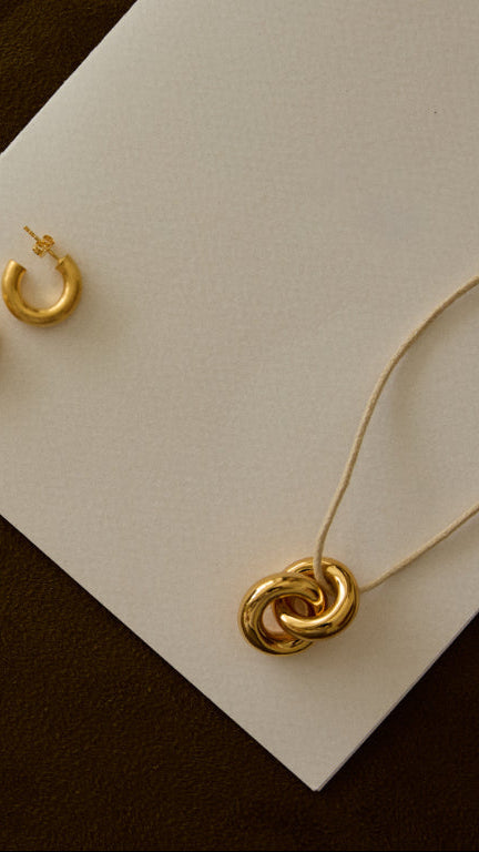 Golden pendant / DOUBLE DONUT