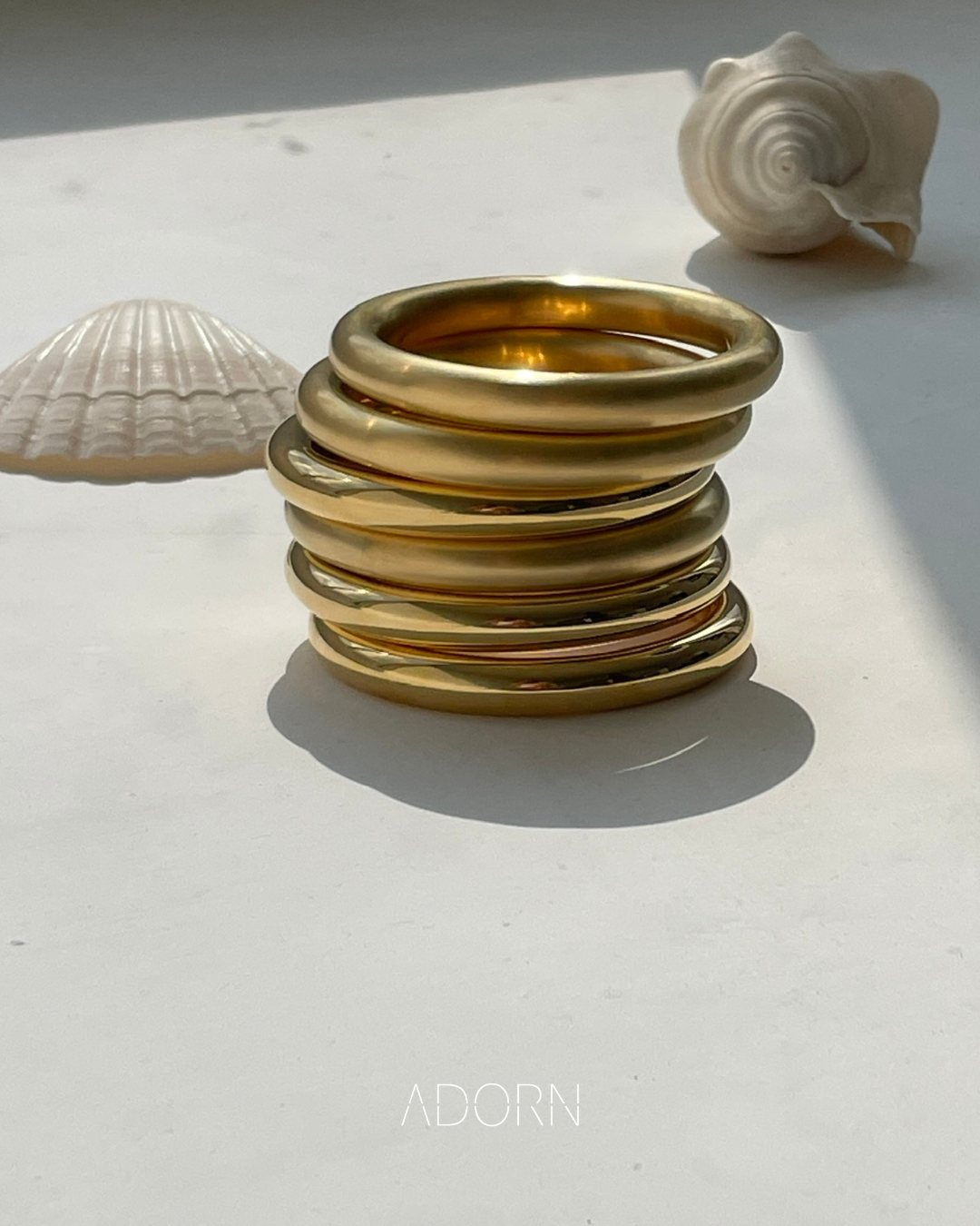 Golden bangle / ECLIPSE