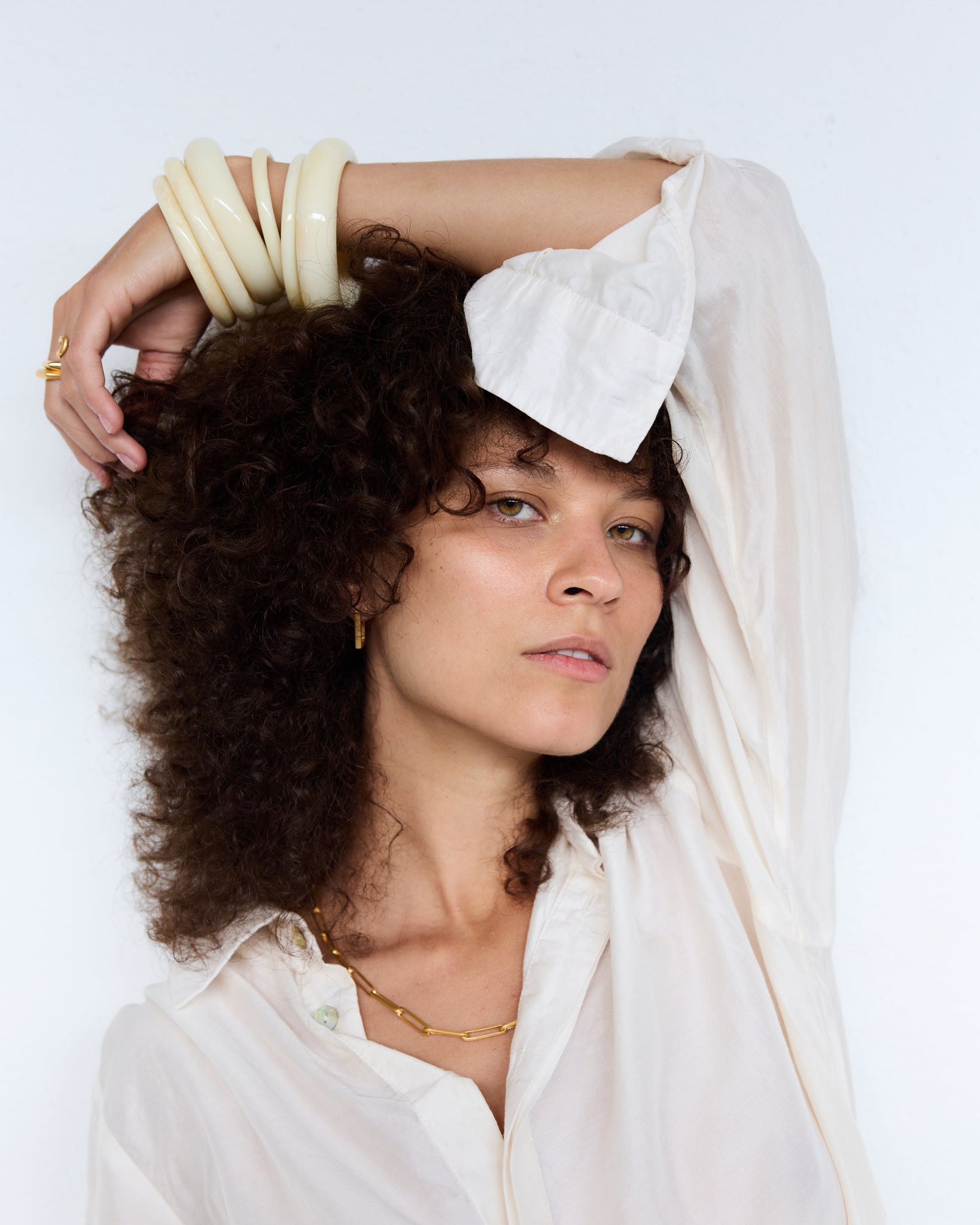 Recycled resin bangle / NATURAL BONE