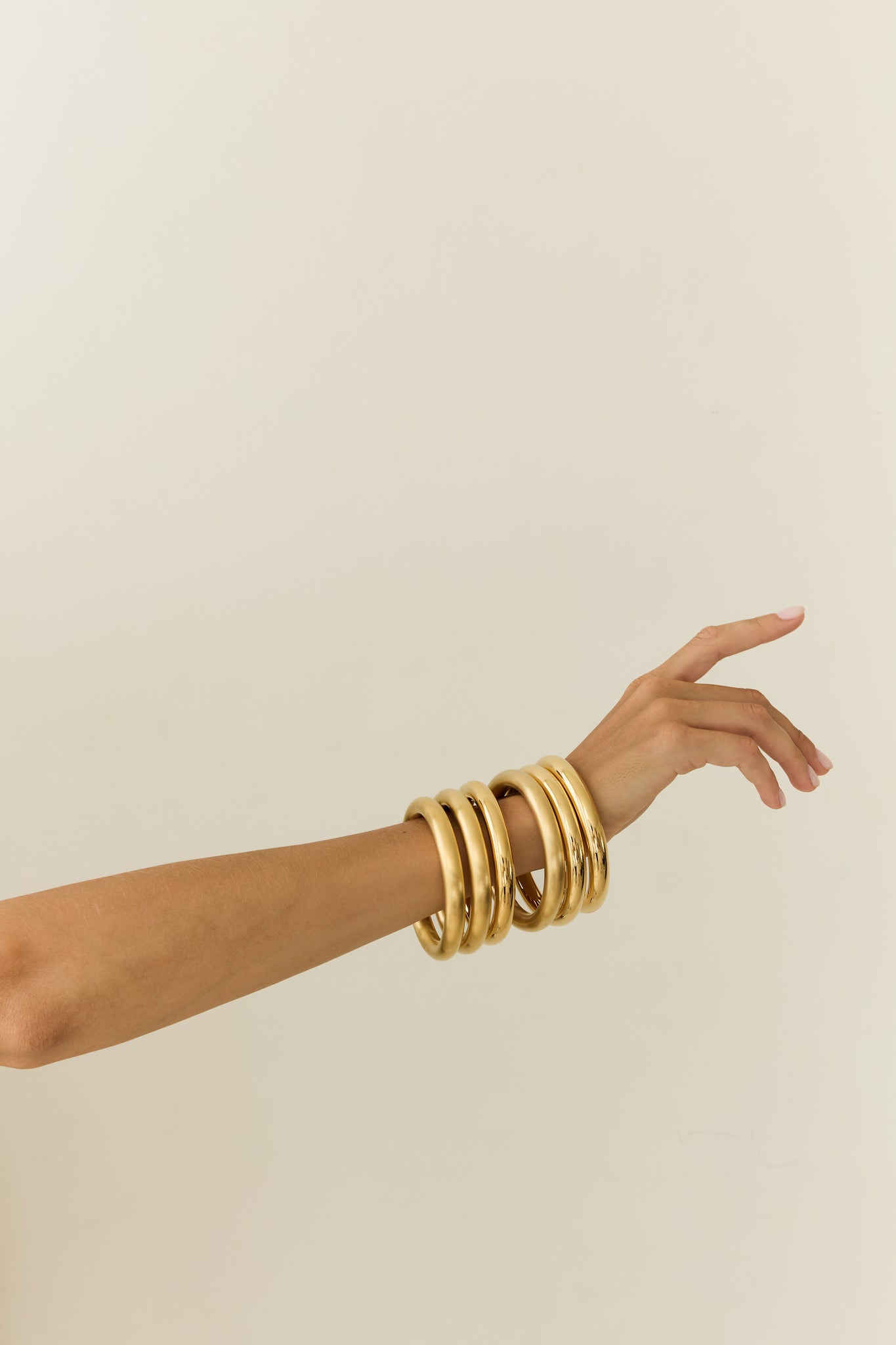 Golden bangle / ECLIPSE