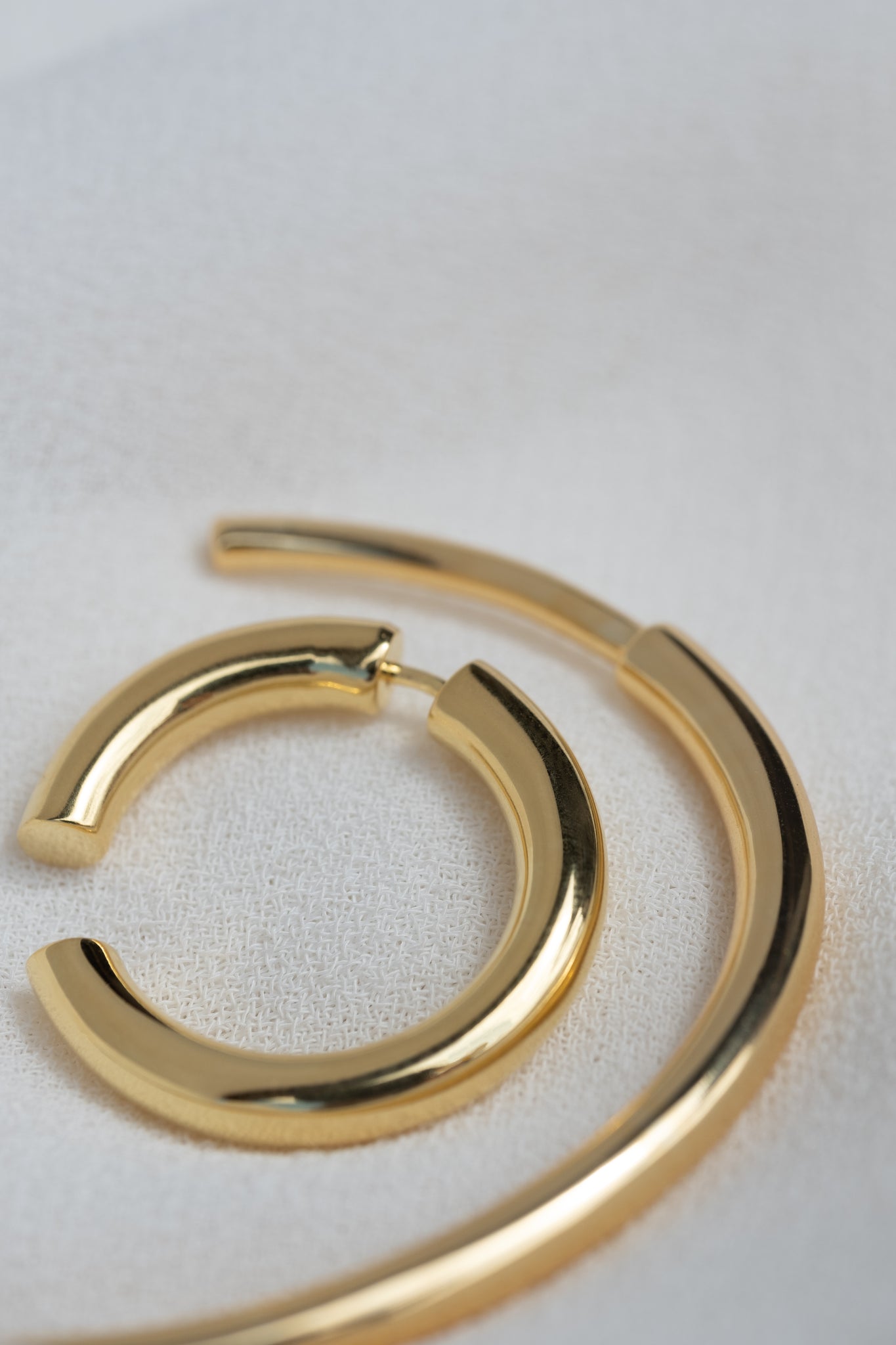 Golden hoops / MOON