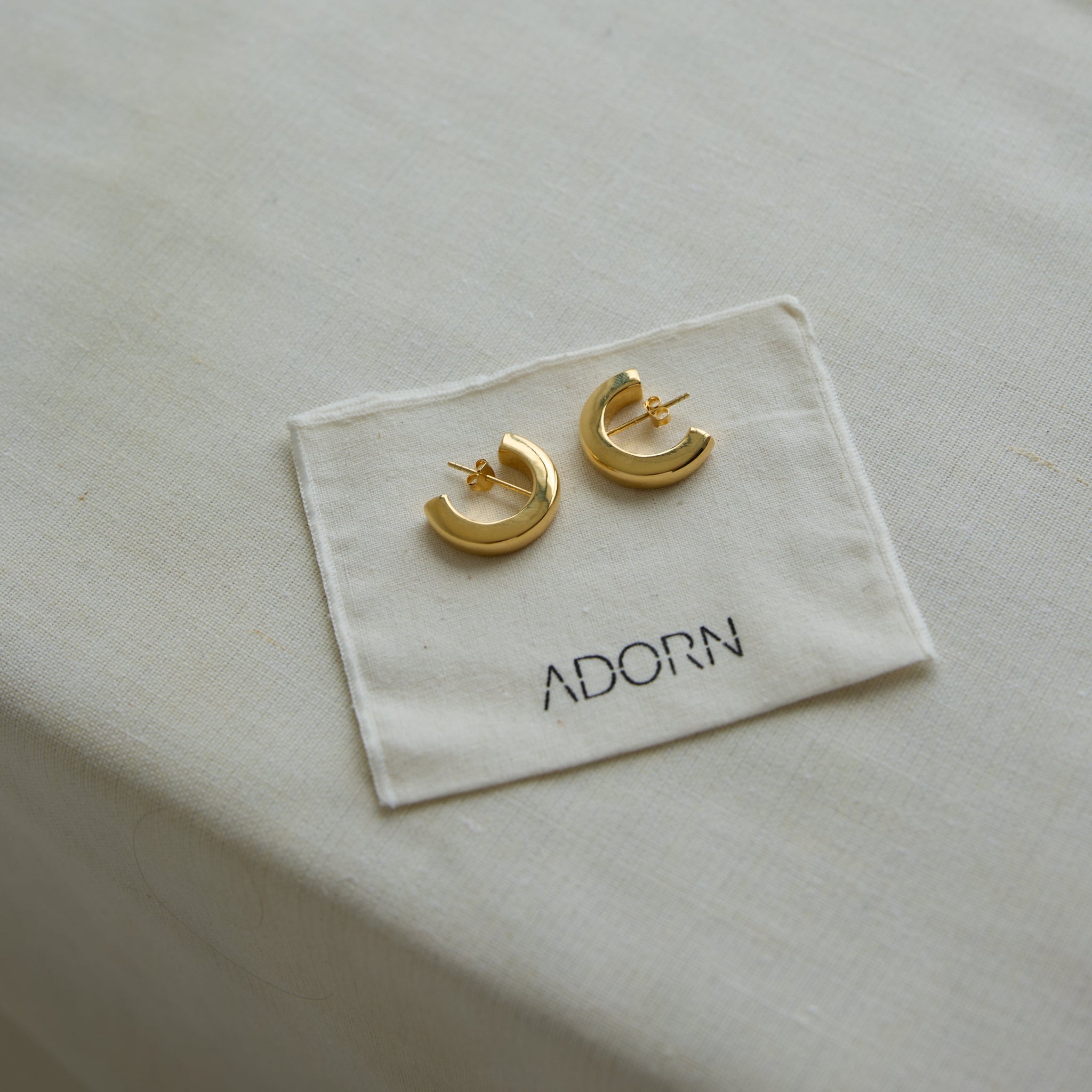 Golden earpiece / BOX