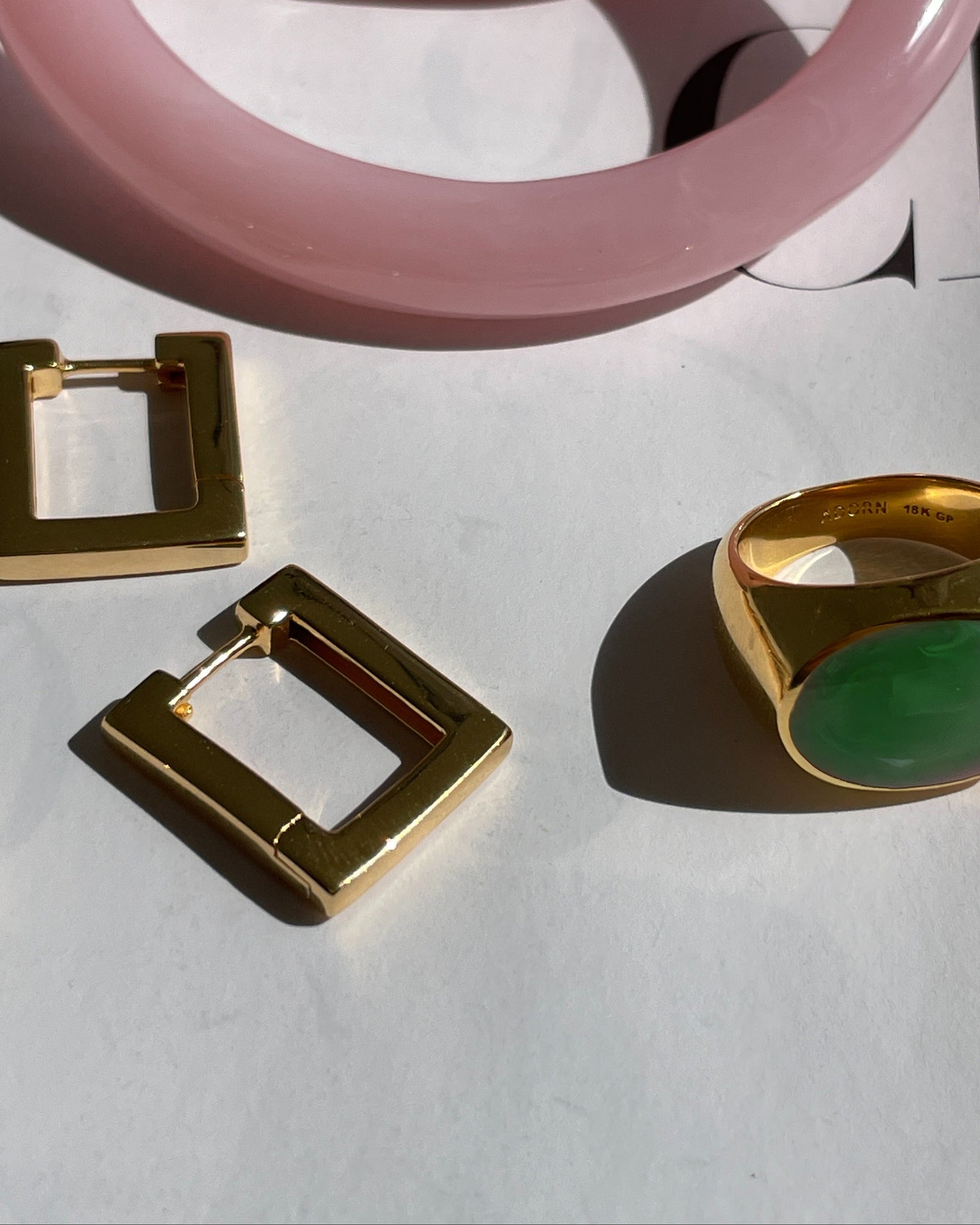 Golden hoop / SQUARED