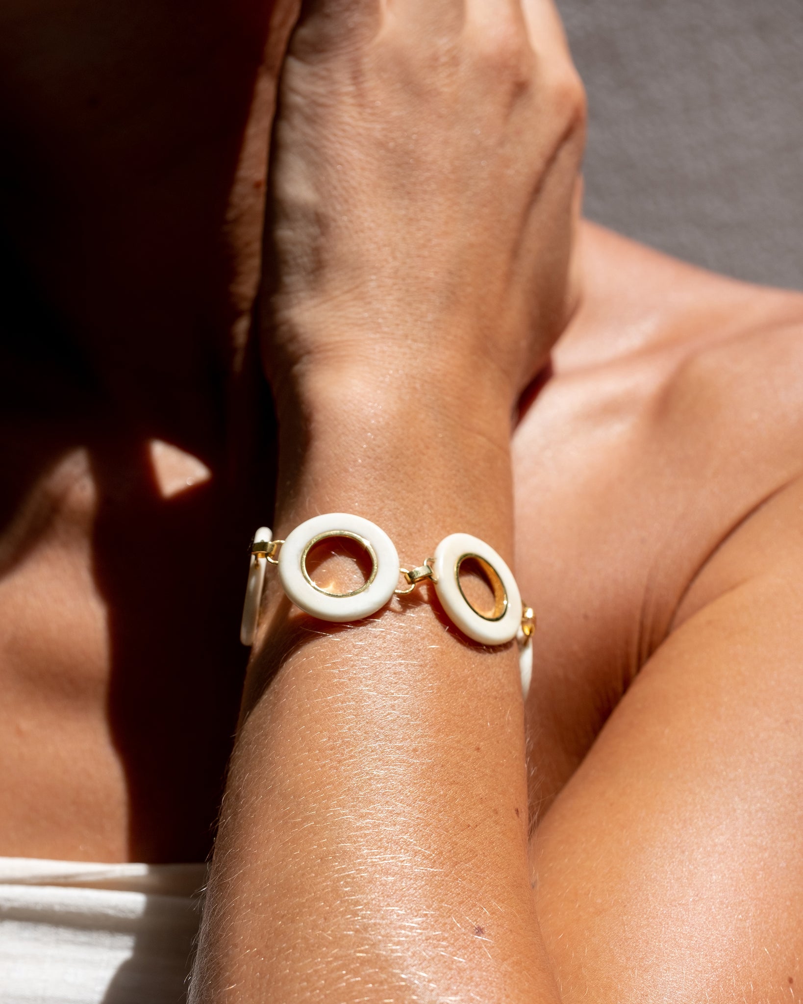 Gold-Vermeil white bracelet / MOON
