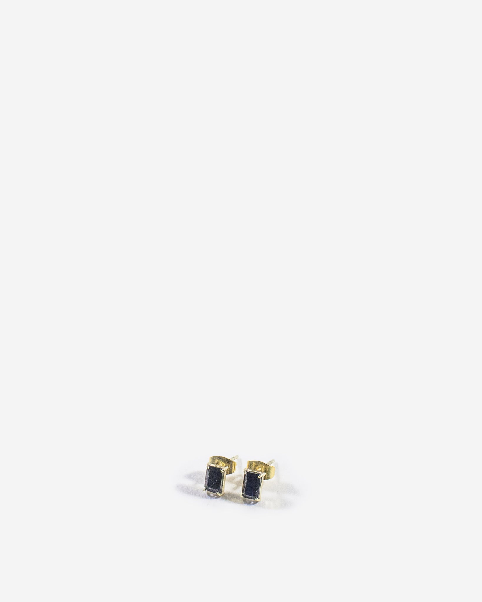 Gold black onyx earring / REC